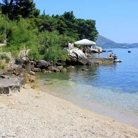 Apartamento With A Parking Space Mlini, Dubrovnik - 9043 Mlini