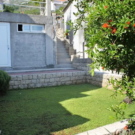 Apartamento With A Parking Space Mlini, Dubrovnik - 9043 Mlini