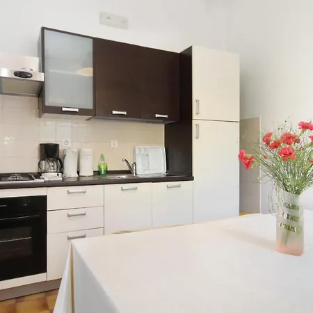 Apartamento With A Parking Space Mlini, Dubrovnik - 9043 Mlini